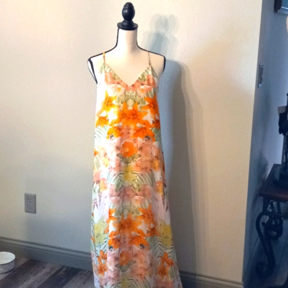 Banana republic  maxi dress  peach tropical